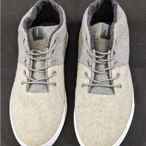 Men's Size 9 Baabuk Sky Wooler Casual Shoes NWOT